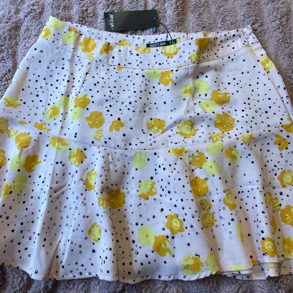 NWT NastyGal Pink Floral Ruffle Skirt